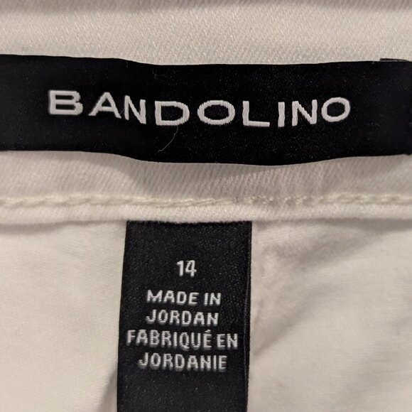 Bandolino white jeans - size 14 - Picture 3 of 5